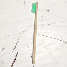 Charger l&#39;image dans la galerie, Brosse à dents en bambou pour adultes